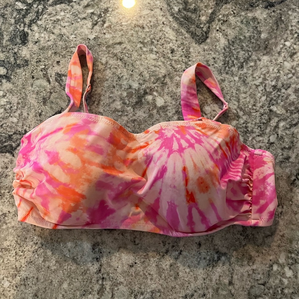 Women’s bathing suit top